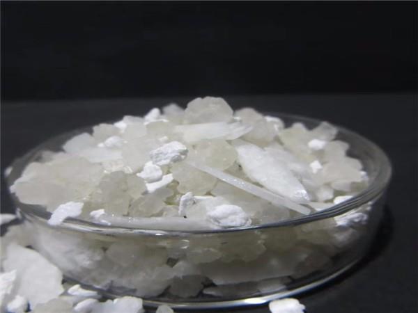 融雪劑生產(chǎn)廠家是否應(yīng)該生產(chǎn)環(huán)保型融雪劑？